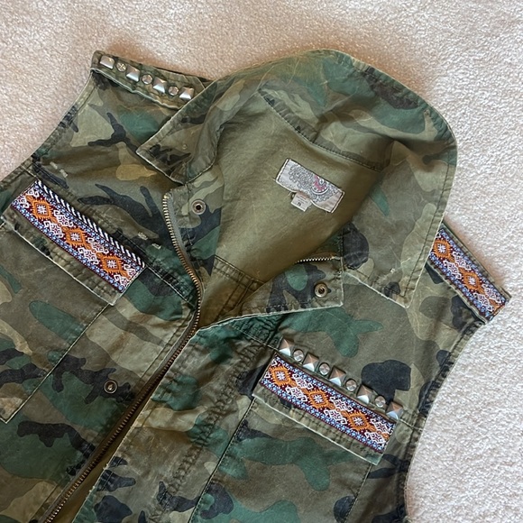 CAMO VEST - Picture 4 of 5